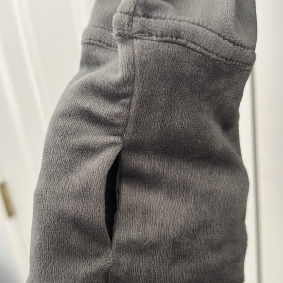 NWT Offline by Aerie grey hoodie. Sz S - Picture 2 of 4